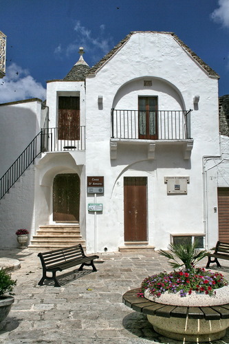 Piazza Ferdinando IV - Casa D'Amore