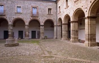 Chiostro del monastero di San Domenico 