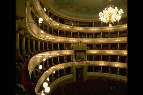 Teatro Comunale Luciano Pavarotti