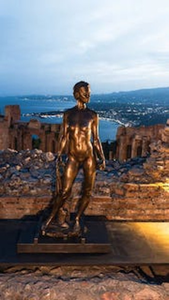 GESTI SCOLPITI di JAGO al Parco Archeologico di Taormina