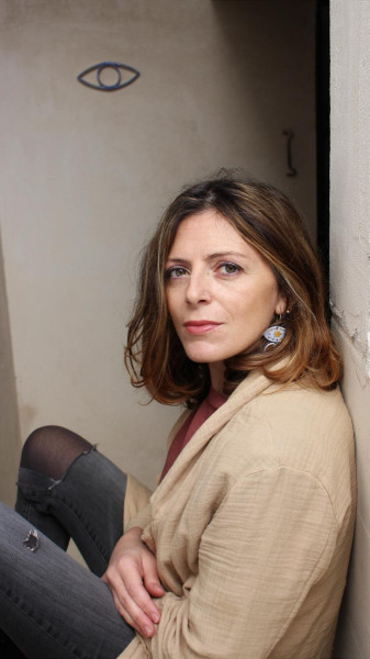 "Attacchi d'Arte": la ceramista Vivienne ospite di Artemide