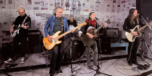 Moon's Mallow live at Scarlatti Caffe'