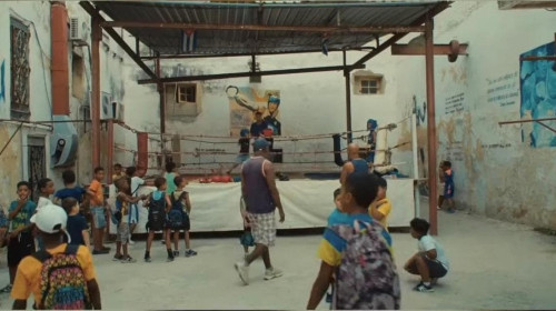 La Cuba che resiste nel documentario "A tu lado"