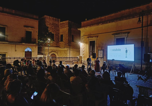 Luce di Silvia Luzi e Luca Bellino