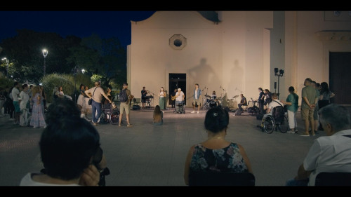 L’inclusione diventa rinascita collettiva con il debutto del film SVELA firmato da Alessandro Pulloni